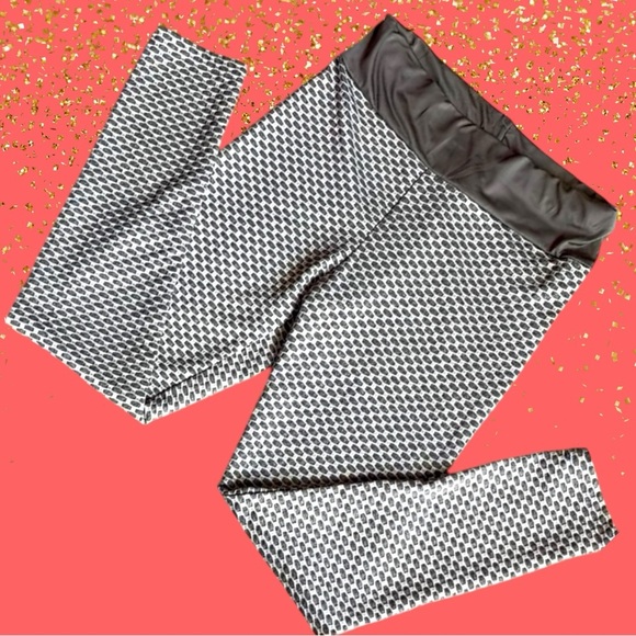 Stylish Gray Patterned Women’s Leggings - Picture 1 of 7